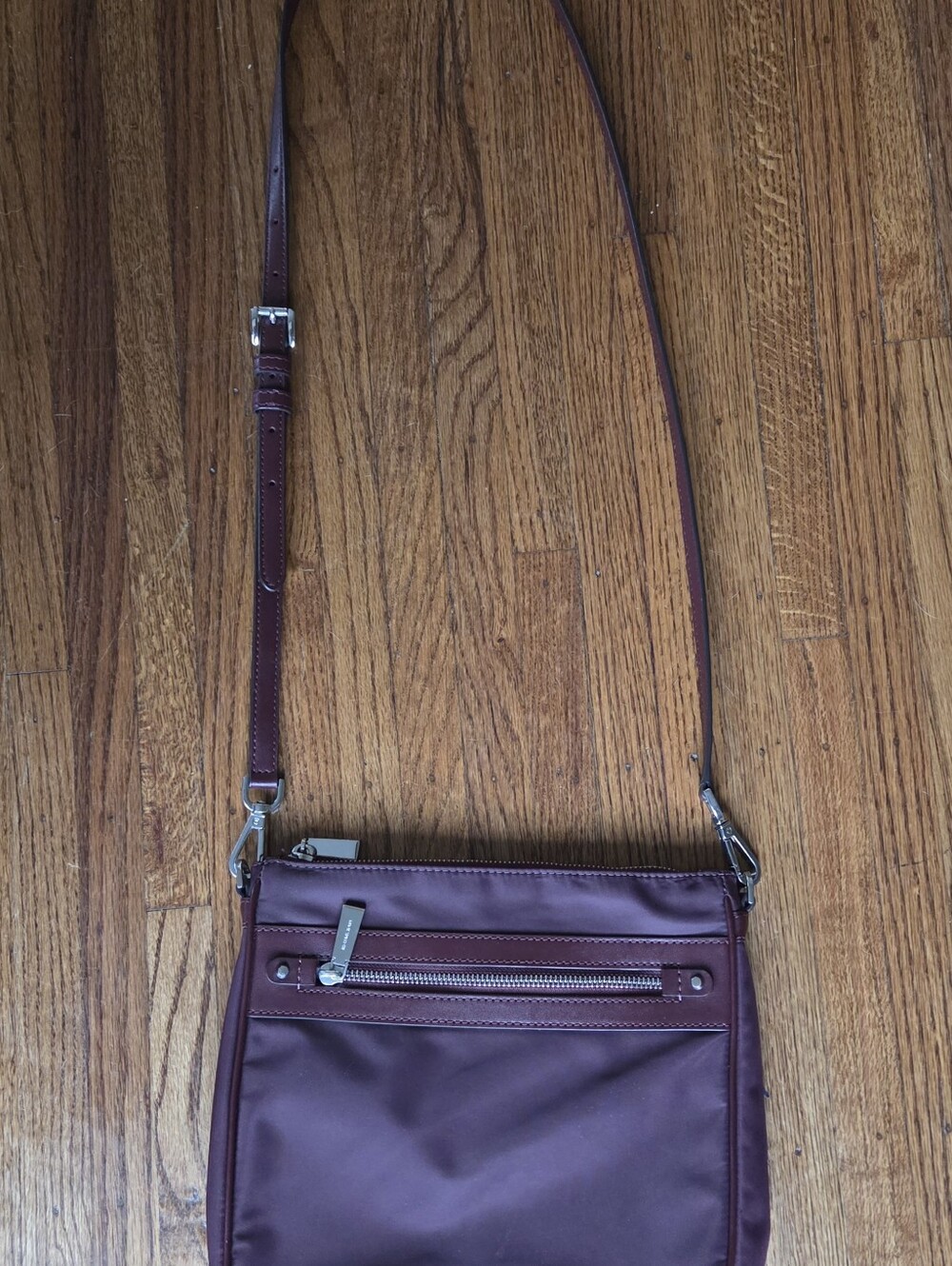 Michael Kors Womens Handbag.